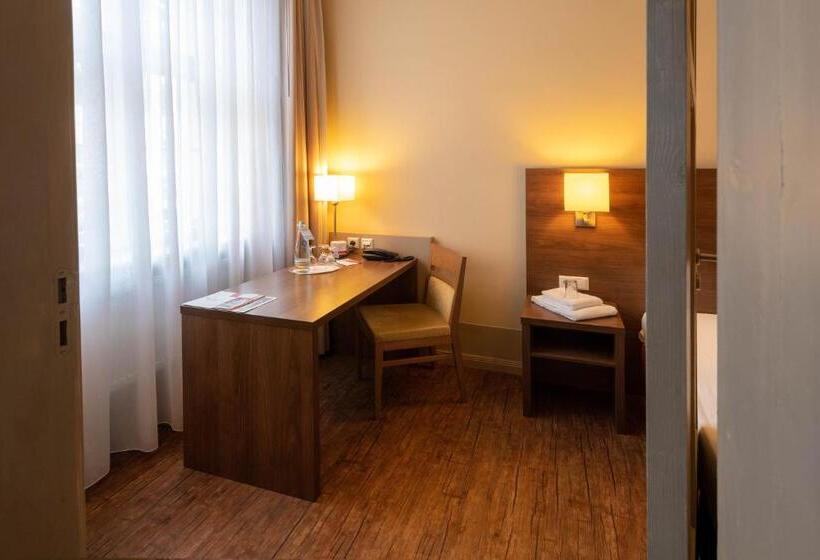 فندق Am Großen Waisenhaus