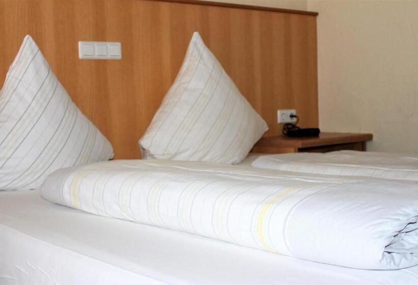 בית מלון כפרי America