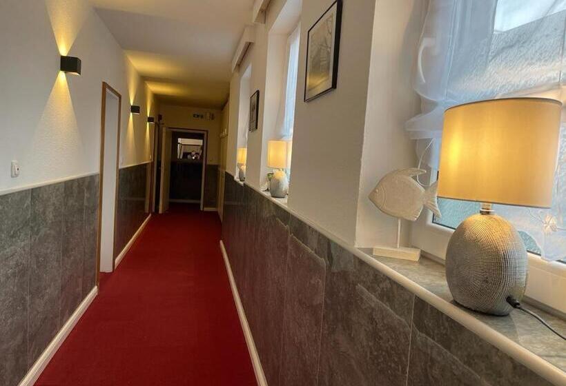 هتل Deutsches Haus