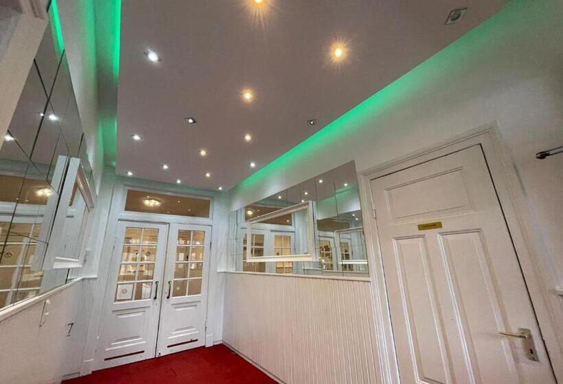 هتل Deutsches Haus