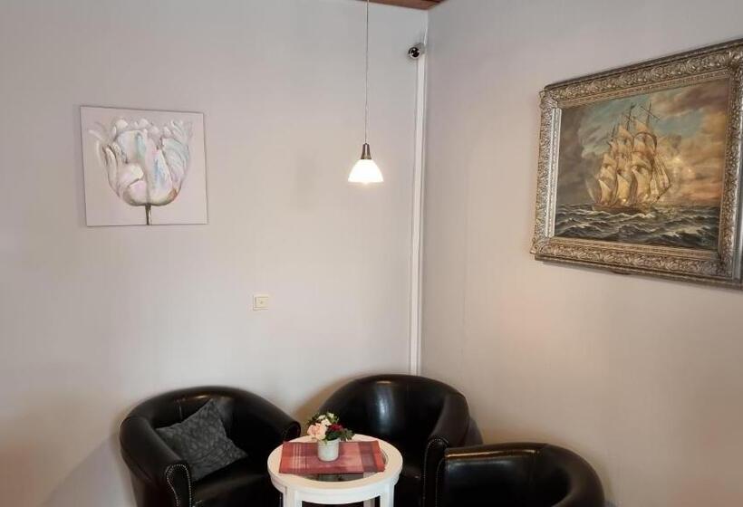 هتل Deutsches Haus