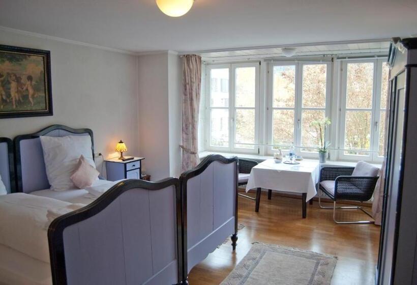 호텔 Gasthaus Zum Löwen   Restaurant Akropolis