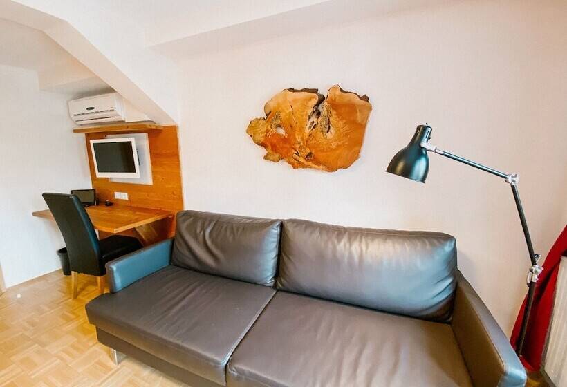 酒店 Gasthaus Zur Sonne