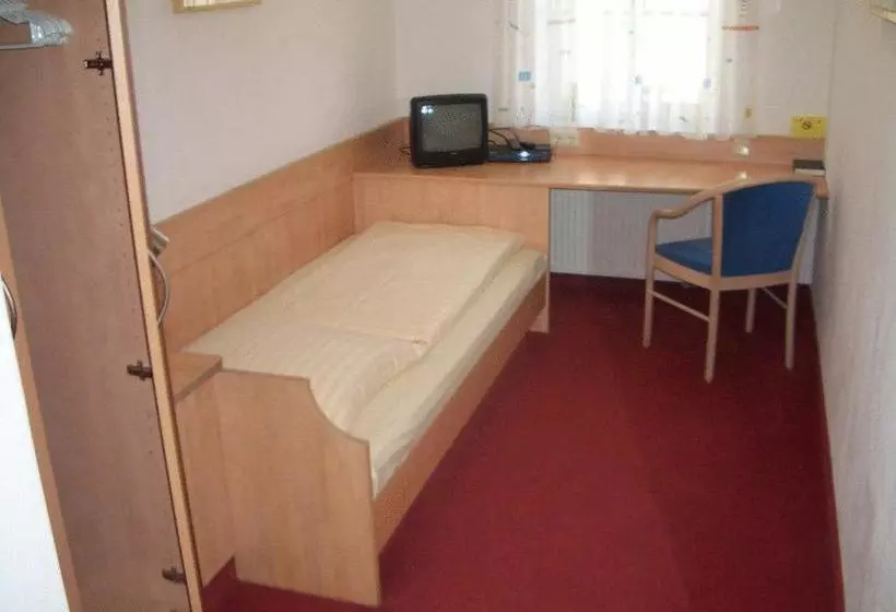 Hotelli Gasthof Zur Sonne