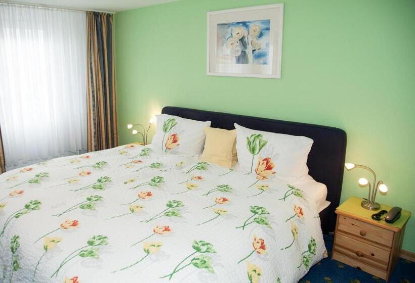 Отель Gästehaus Priester