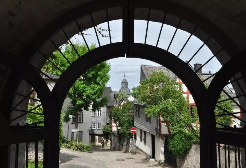 Hotelli Gästehaus Priester