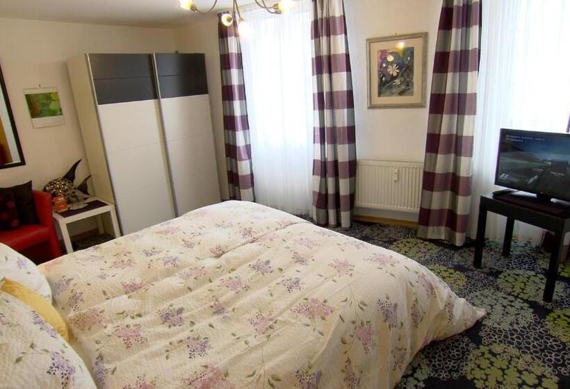 Отель Gästehaus Priester