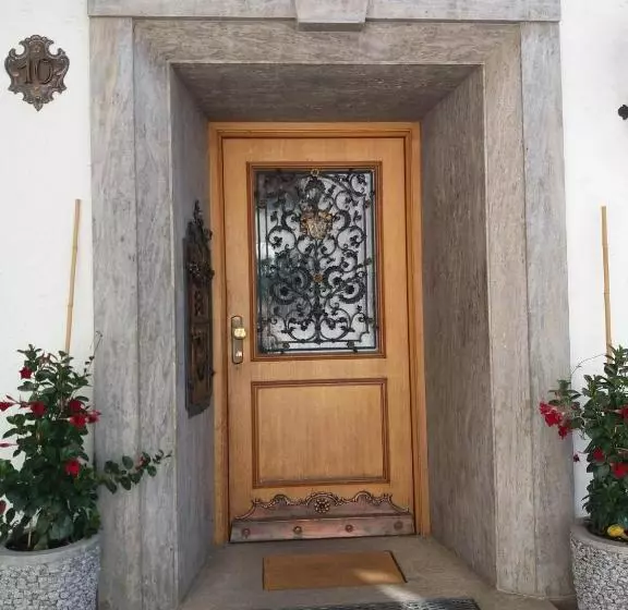 ホテル Gästehaus Und Ferienwohnungen Veronika