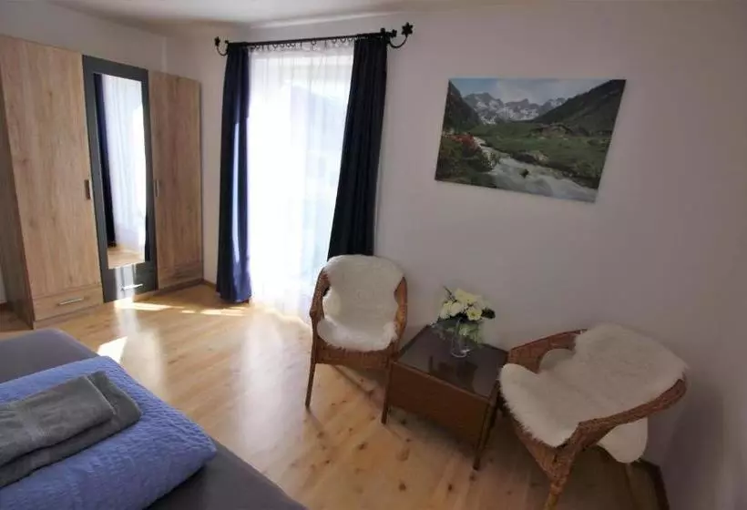 ホテル Gästehaus Und Ferienwohnungen Veronika