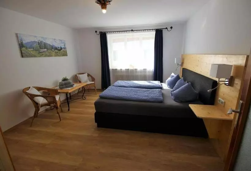 ホテル Gästehaus Und Ferienwohnungen Veronika