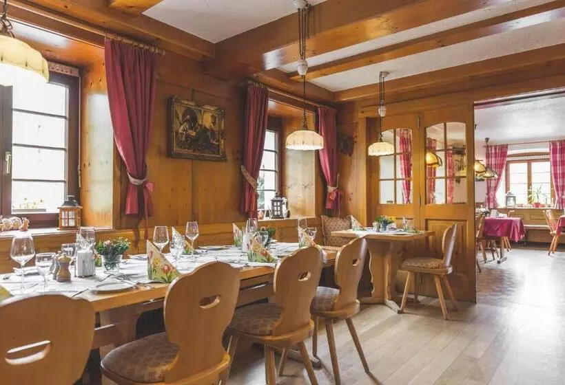 Hotelli Landgasthof Zum Schützen