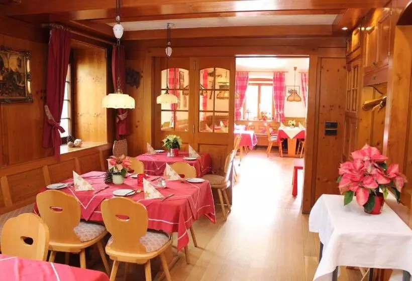 Hotelli Landgasthof Zum Schützen