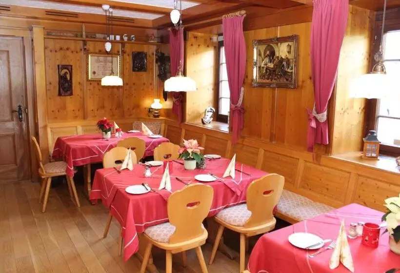 Hotelli Landgasthof Zum Schützen