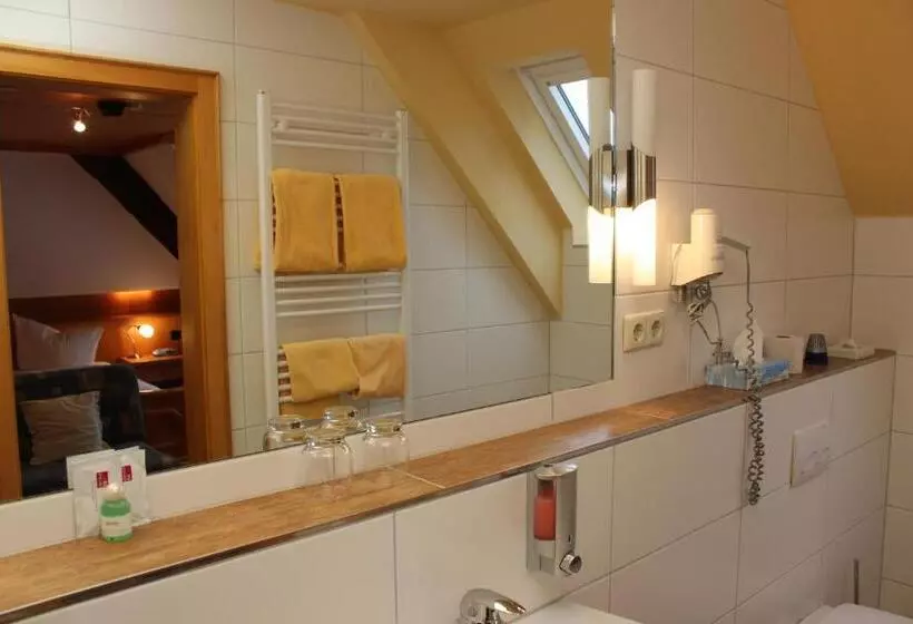 Hotelli Landgasthof Zum Schützen