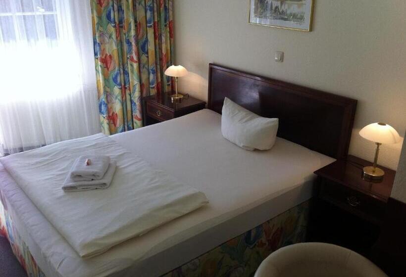 ホテル Pension Seba