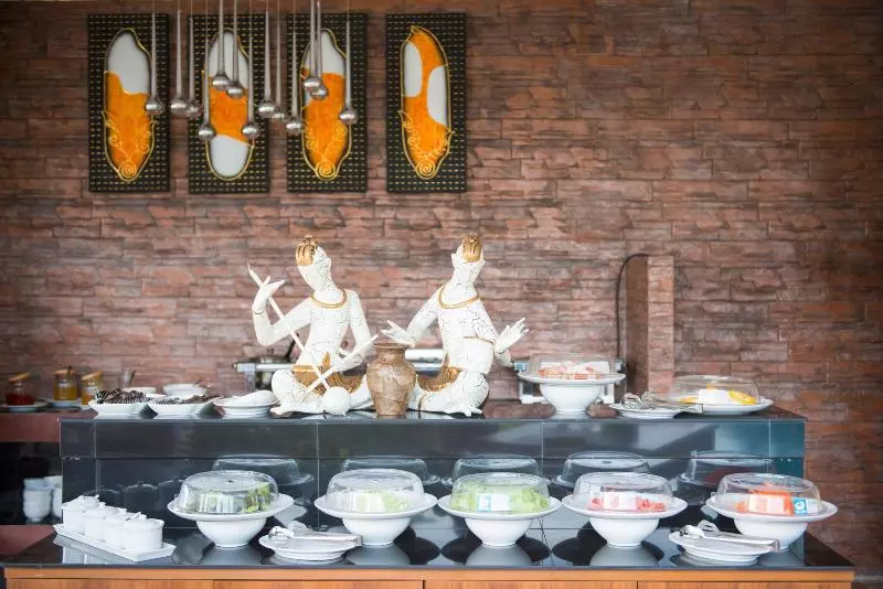 Hotel Phi Phi Nice Beach Resort