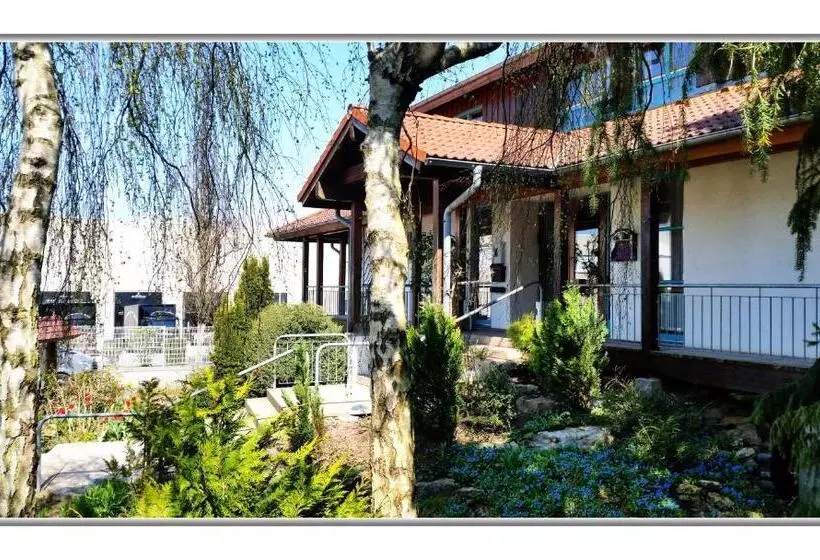 Hotelli Restaurant Zehn Brunnen