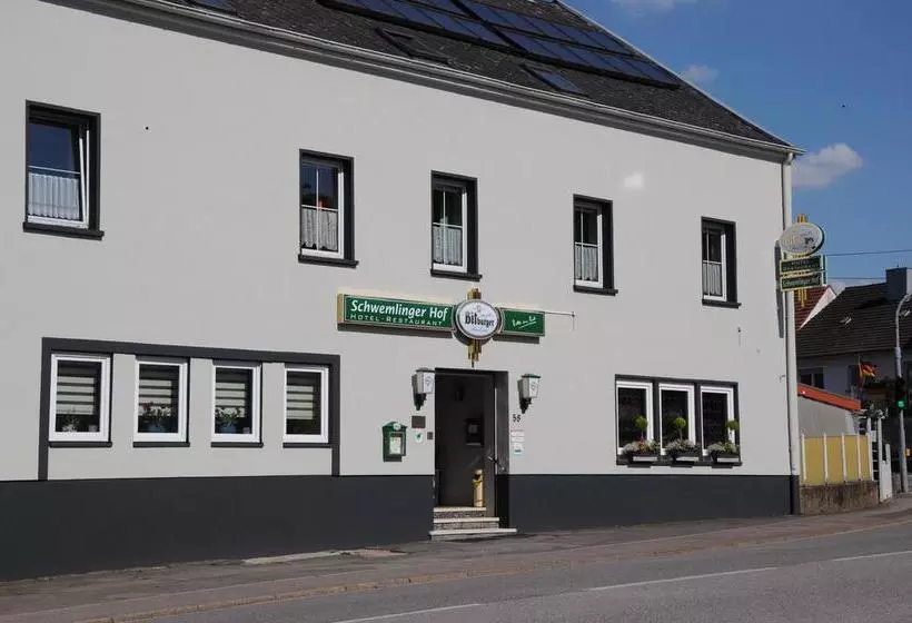 Hotelli Restaurant Schwemlinger Hof