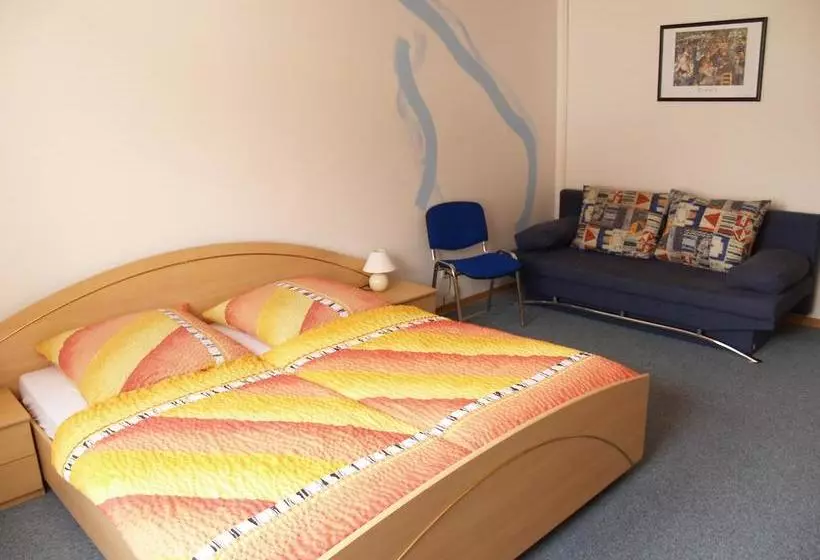 Hotelli Restaurant Schwemlinger Hof