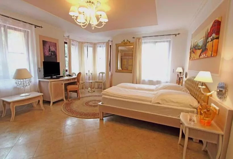 Hotelli Villa Toscana