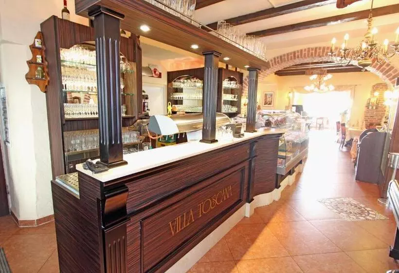 Hotelli Villa Toscana