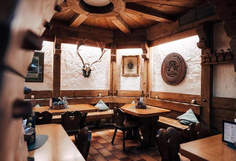 Hotel Zum Goldenen Hirsch