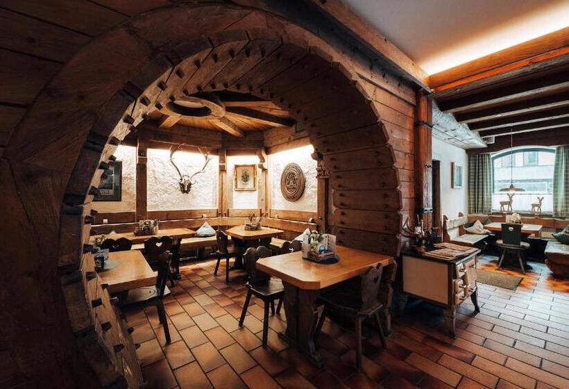 Hotel Zum Goldenen Hirsch