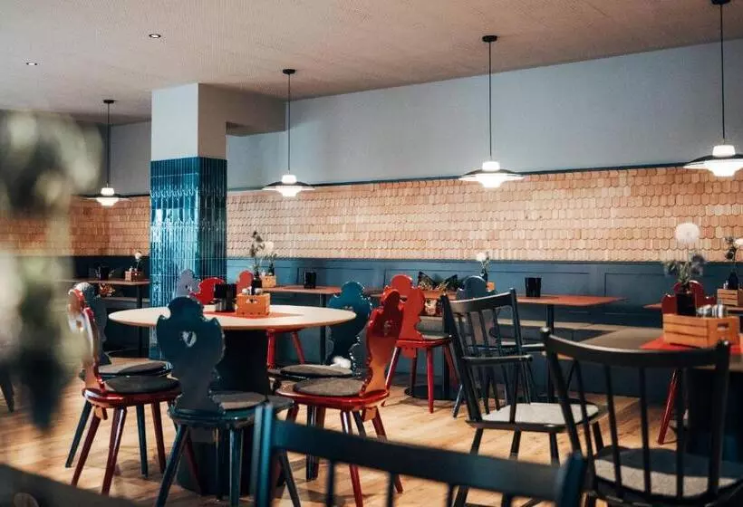 Hotelli Zum Goldenen Hirsch