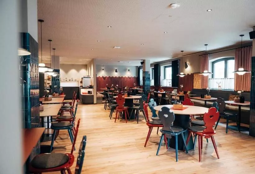 Hotelli Zum Goldenen Hirsch