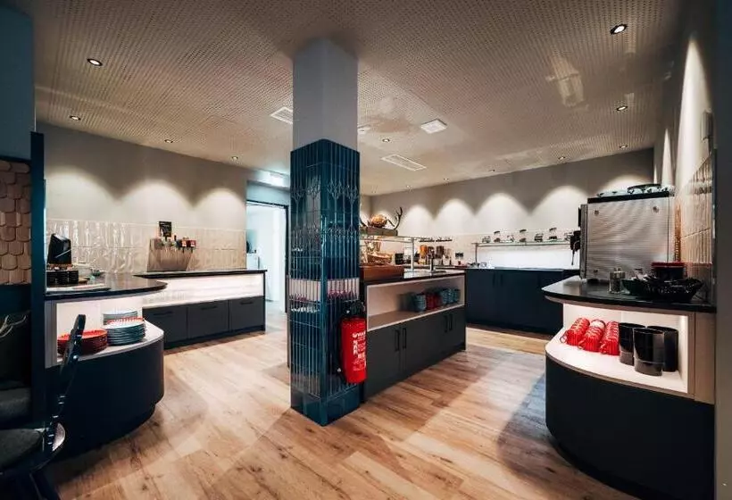 Hotelli Zum Goldenen Hirsch