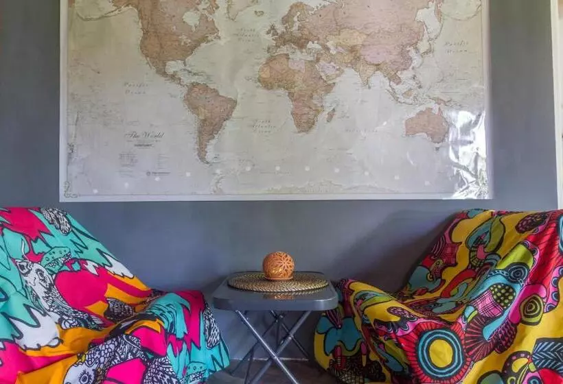 هاستل Cha Cha Backpackers
