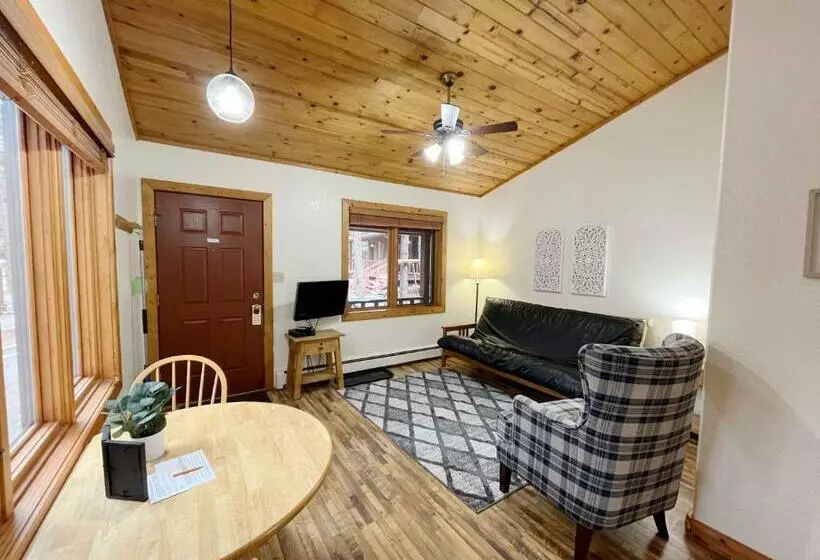 Aamiaismajoitus (B&B) Columbine B Cabin Suite