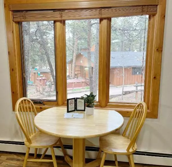 Aamiaismajoitus (B&B) Columbine B Cabin Suite