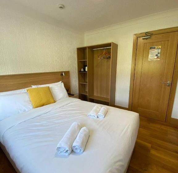 Hughie Mickey Dan S B&b