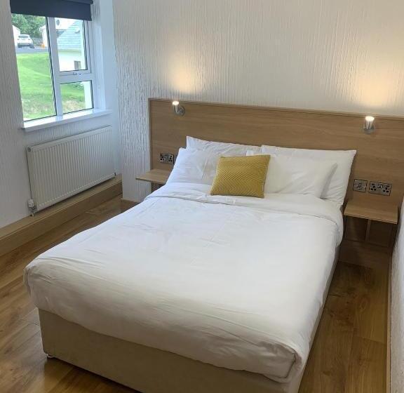 Hughie Mickey Dan S B&b