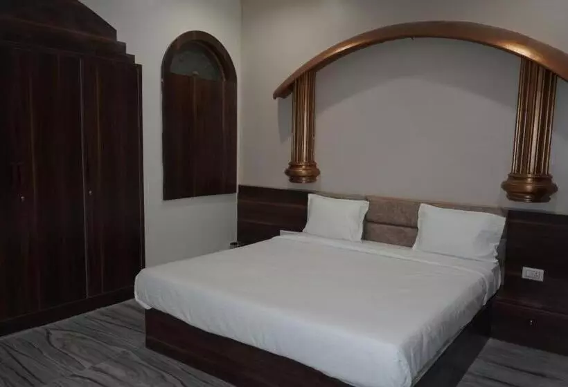 پانسیون The Orchard House   A Boutique