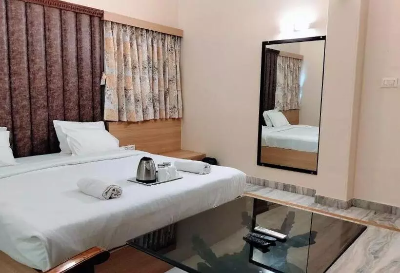 پانسیون The Orchard House   A Boutique