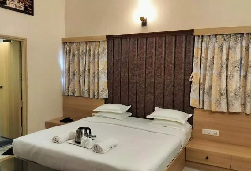پانسیون The Orchard House   A Boutique