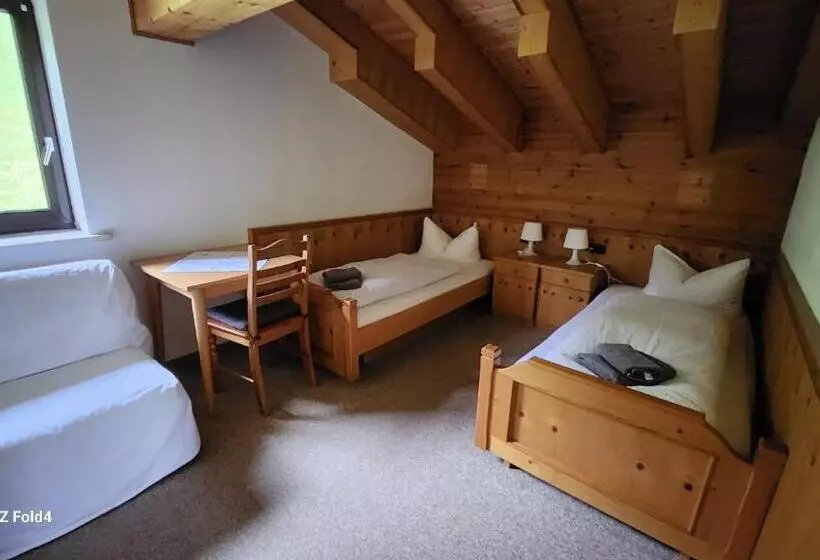 Retkeilymaja Gasthof Starzelhaus