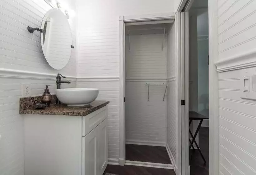 Aamiaismajoitus (B&B) Depot Village