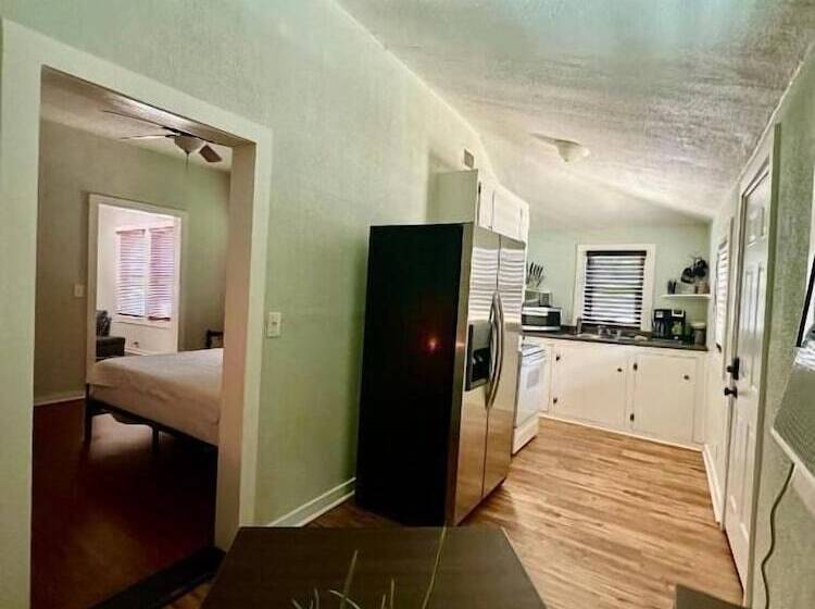 مبيت وإفطار Depot Village