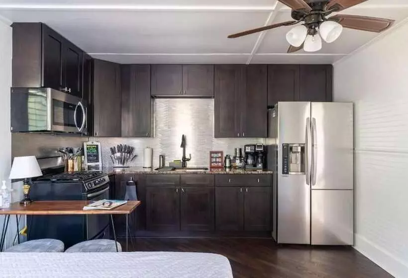 Aamiaismajoitus (B&B) Depot Village