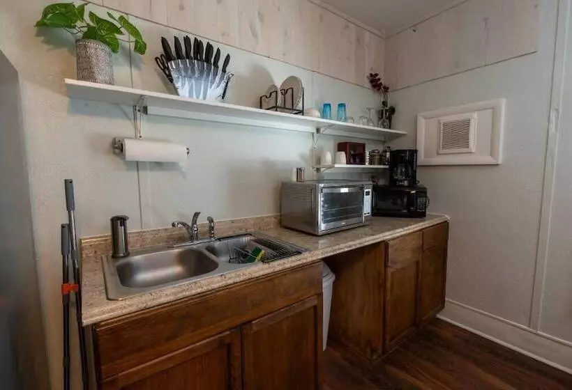 Aamiaismajoitus (B&B) Depot Village