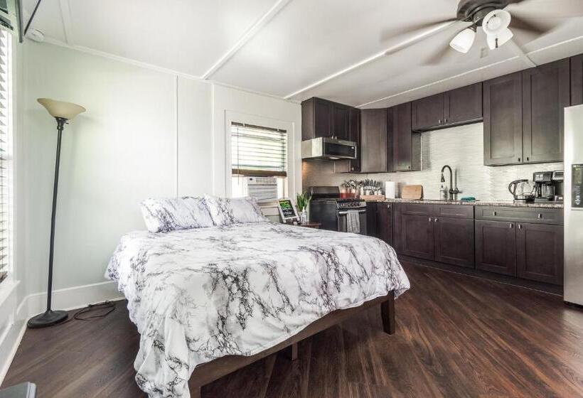 مبيت وإفطار Depot Village