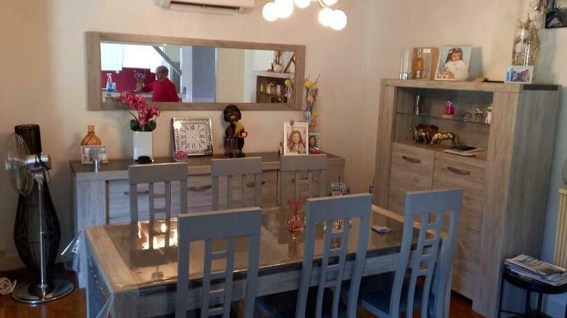 مبيت وإفطار M. Théodore