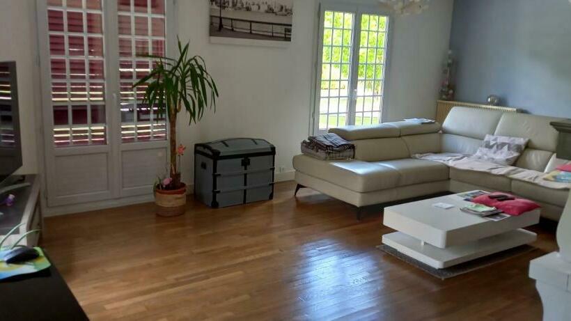 مبيت وإفطار M. Théodore