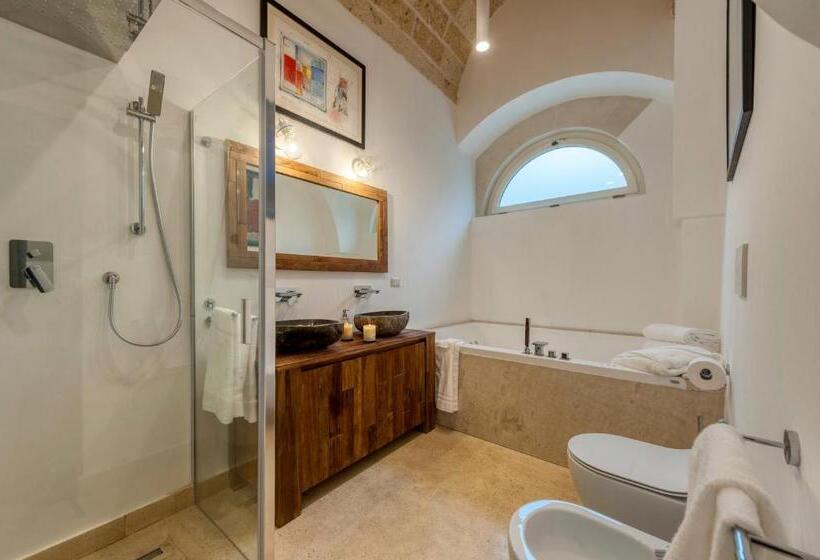 Bed and Breakfast Palazzo Raho Art Museum