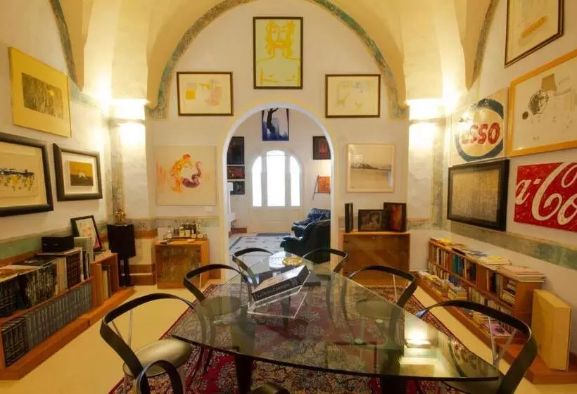 Aamiaismajoitus (B&B) Palazzo Raho Art Museum