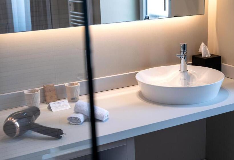 Best Western Premier Le Chapitre Hotel And Spa