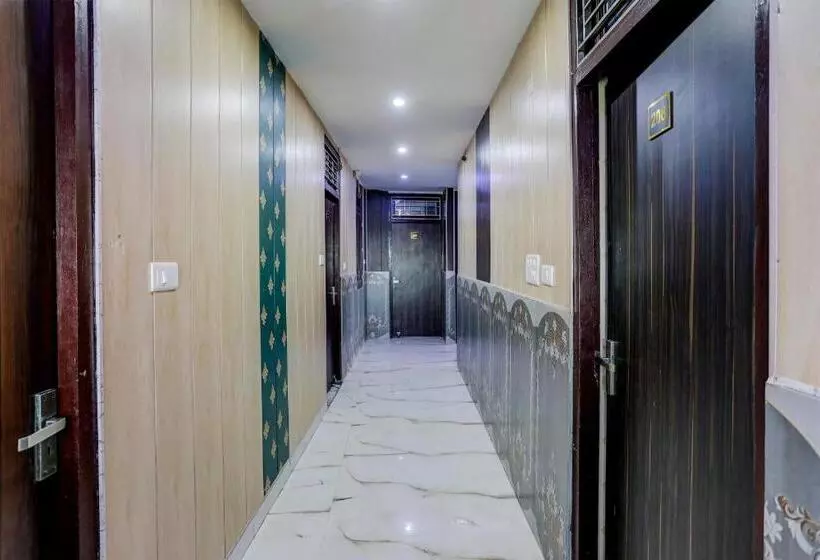 Hotelli Oyo Flagship 81296 Sh